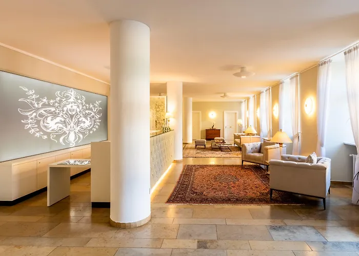 Bad Neustadt Otel 4*