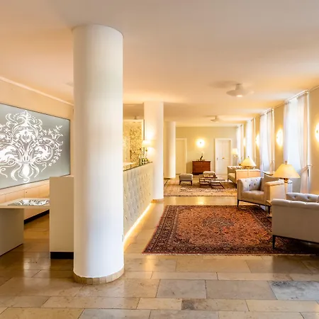 슐로스호텔 바드 노이슈타트 호텔 4*